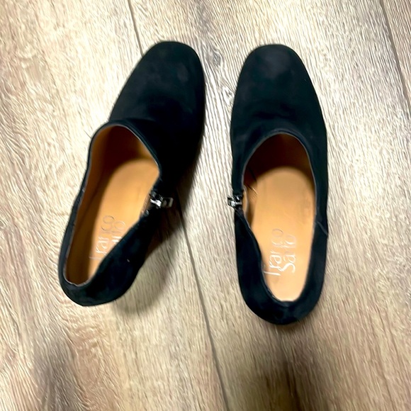 Shoes - Picture 1 of 1